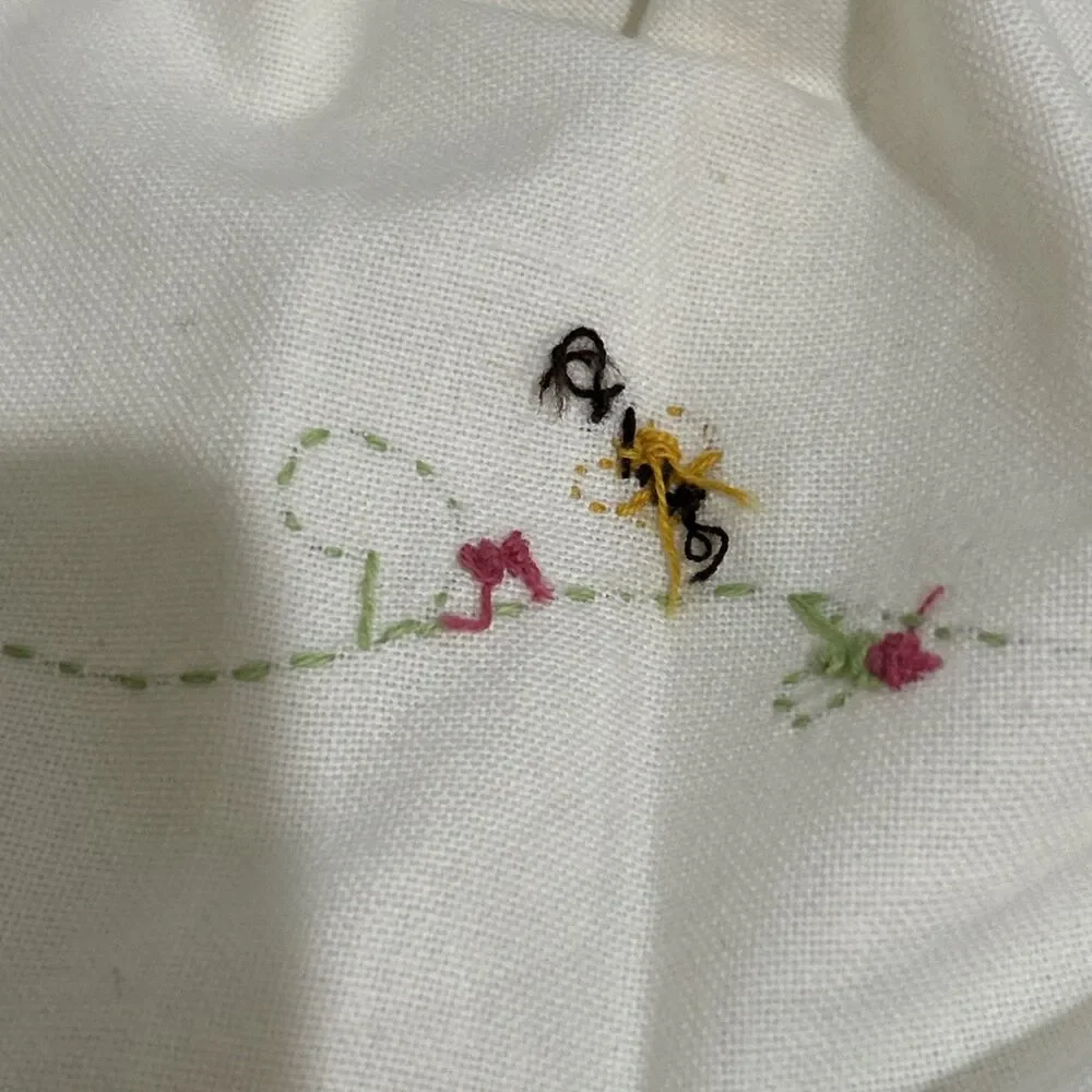 Set of 2 Hand Embroidered Cream Dish Tea Towels Floral Basket Bees